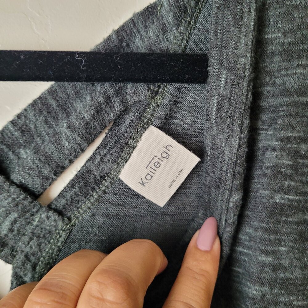Kaleigh V-Neck Strappy Back Blouse - Picture 4 of 7